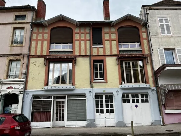 Maison de ville à EPINAC !