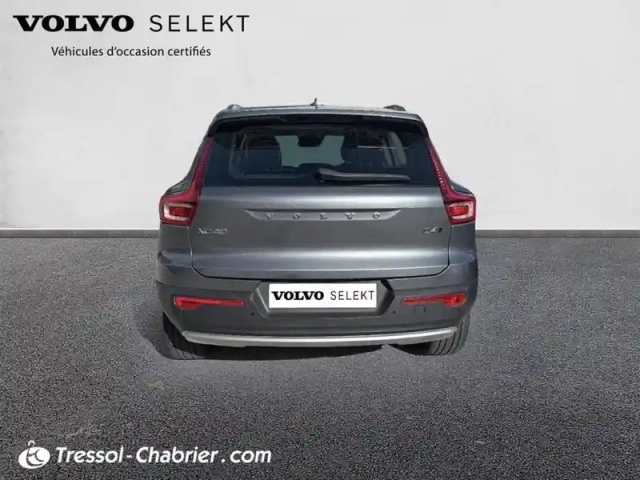 Volvo Xc40 d4 awd adblue 190 ch geartronic 8 first edition — photo 4