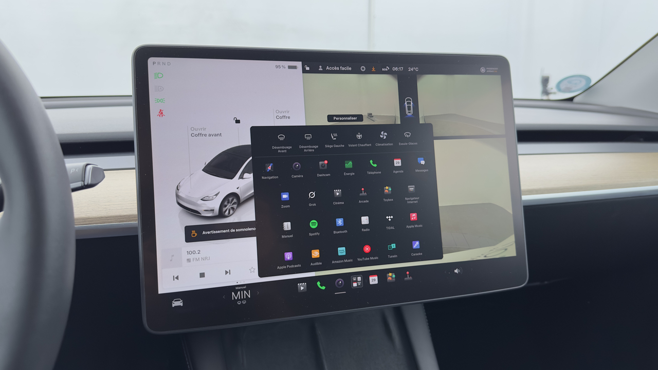Tesla MODEL Y Standard RWD — photo 26