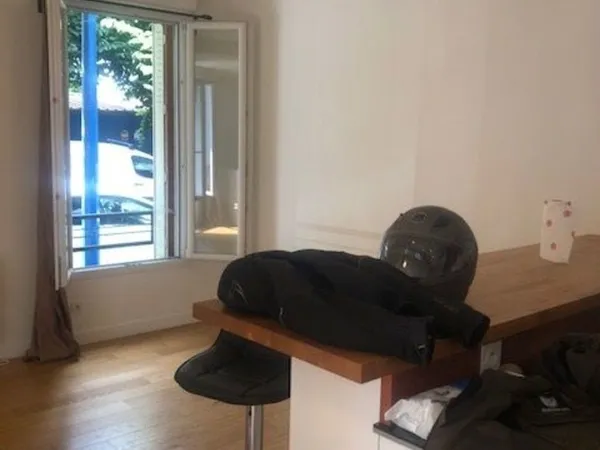 F3 BIEN PLACE à CHOISY LE ROI