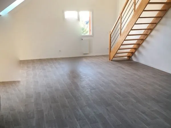 APPARTEMENT T4 DE 102 m2 TOUT EQUIPE