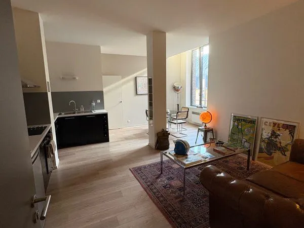 Superbe T2 de 48 m² - Lille (Rue du Metz) - DPE D / GES A + Possibilité Box Garage