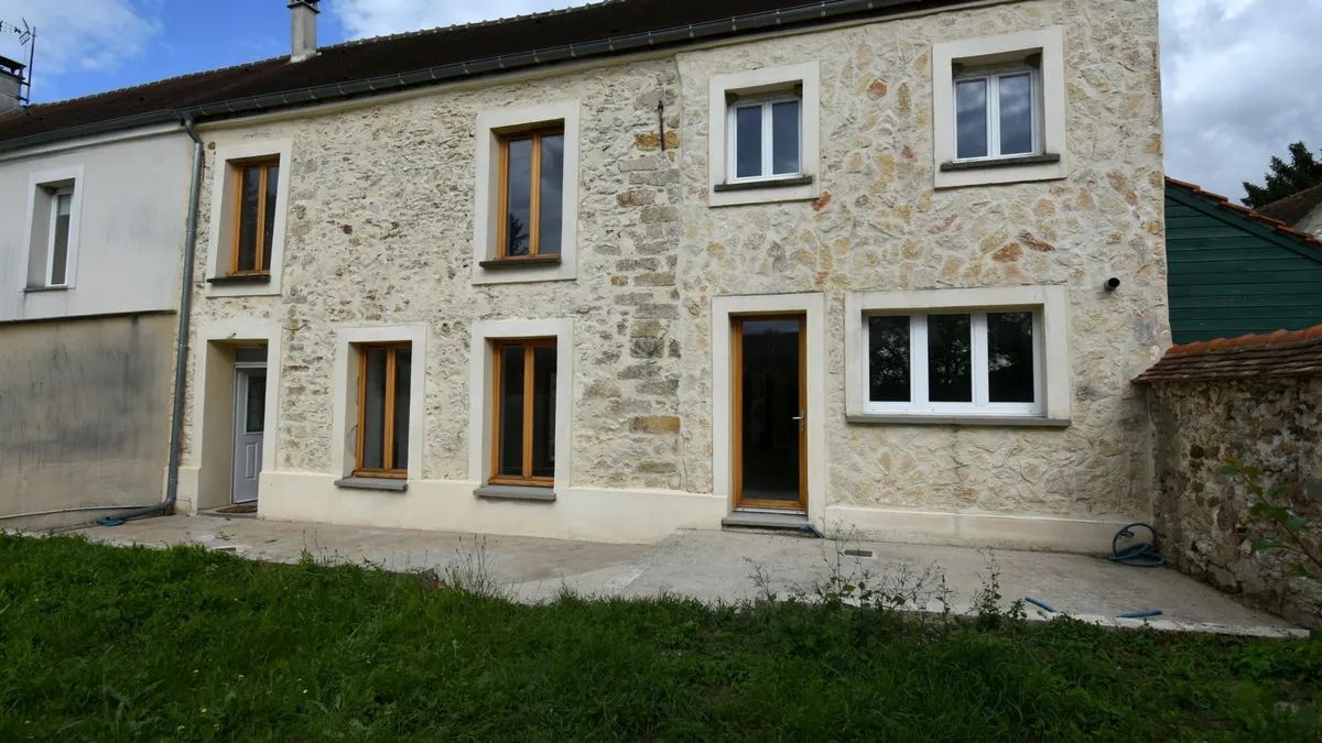 Photo 1