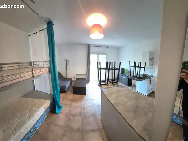 Studio 29m2 dans résidence avec piscine