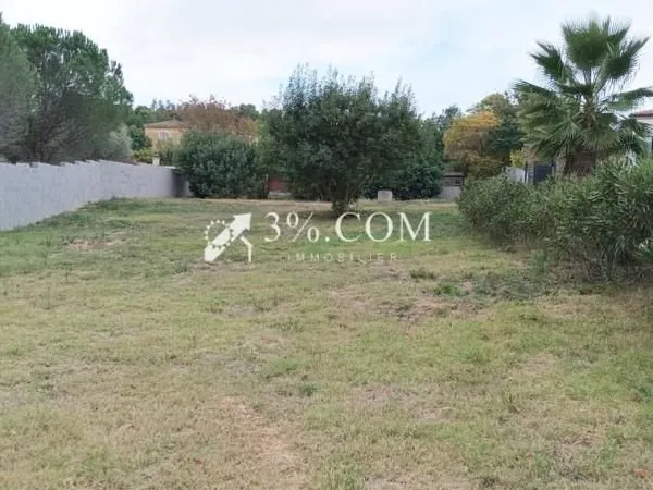 Terrain 1 199 m² Bessan