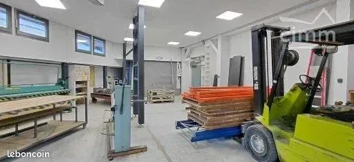 Entrepôt 90 m² Saint-Jeoire-Prieuré
