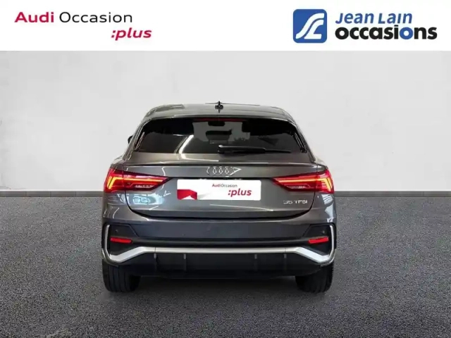 Audi Q3 sportback 35 tfsi 150 ch s tronic 7 — photo 6
