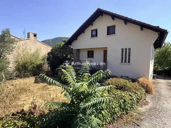 Maison 7 pièces 201 m²