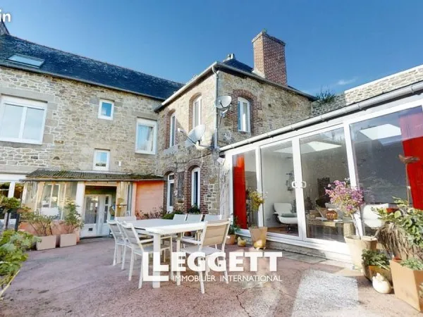 Maison 9 pièces 280 m²