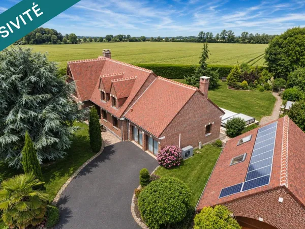 VILLA FAMILIALE INDIVIDUELLE DE PRESTIGE EN SEMI PLAIN-PIED DE 262 M² SUR UNE PARCELLE DE PLUS DE 2 