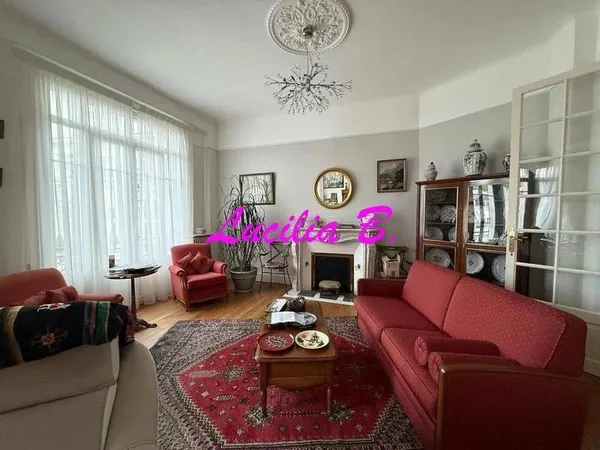 Appartement 5 pièces 147 m²
