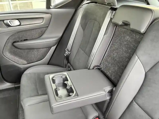 Volvo Xc40 b3 163 ch dct7 — photo 32