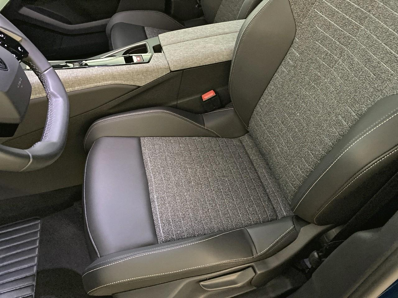 Peugeot 3008 electrique 210 ch 73 kwh allure — photo 9