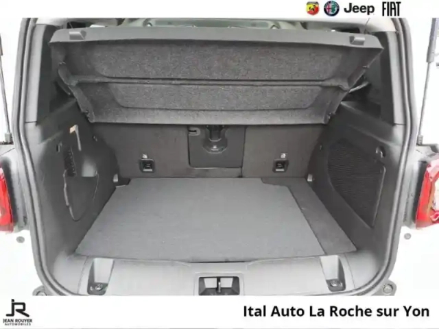 Jeep Renegade 1.3 turbo t4 240ch phev 4xe s bva6 eawd — photo 6