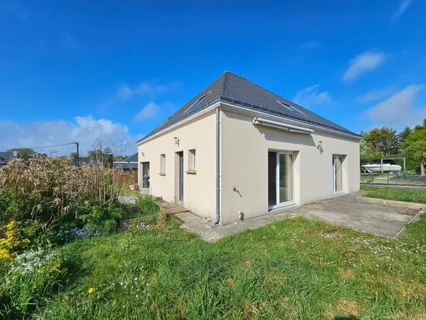RIANTEC : Maison atypique de 2010