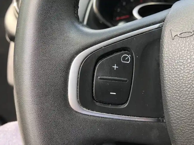 Renault Clio dci 75 e6c — photo 12
