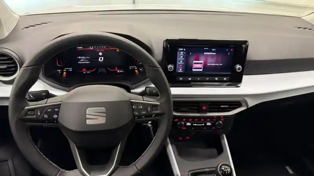 Seat Arona 1.0 tsi 95 ch start/stop bvm5 — photo 7
