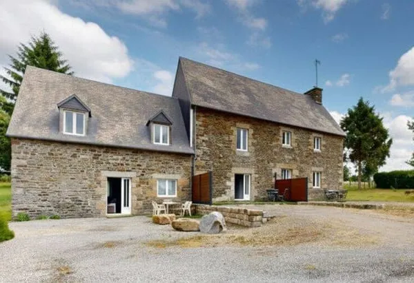 Villa 11 pièces 225 m²