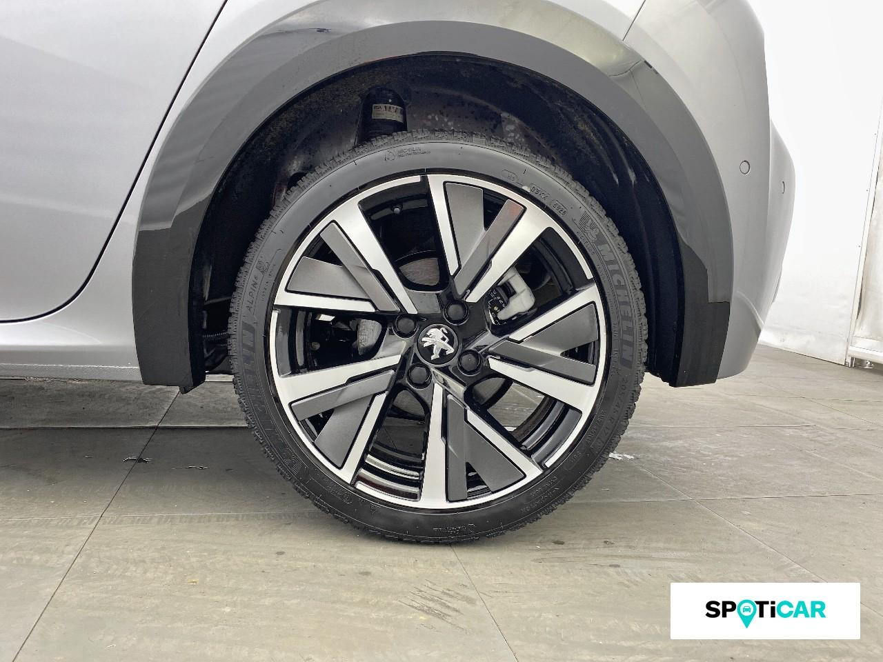 Peugeot 208 1.2 puretech 100ch s&s gt — photo 11