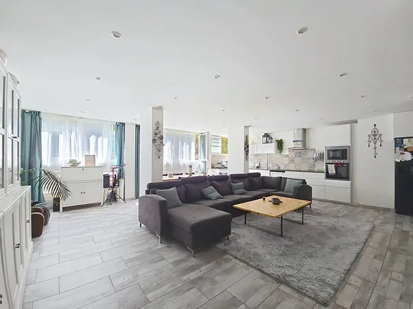 Spacieux appartement de 5 pièces de 103 m² à La Valette-du-Var