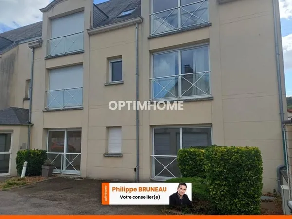Appartement avec grande pièce de vie et parking à Évreux