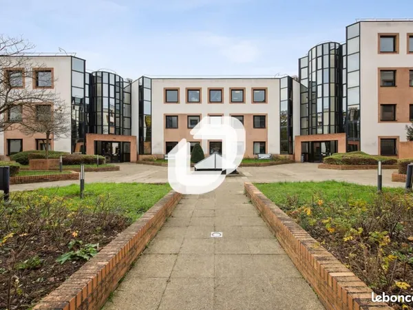 Bureaux 1 052 m²
