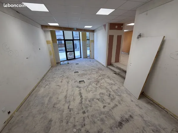 Local 190 m² Morlaix