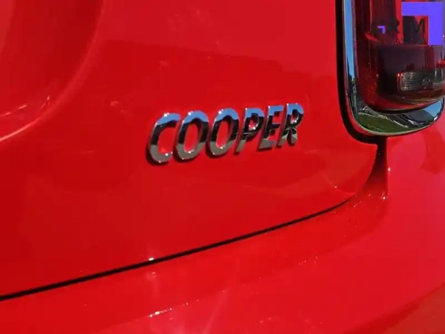 Mini Mini hatch 5 portes cooper 136 ch dkg7 — photo 32