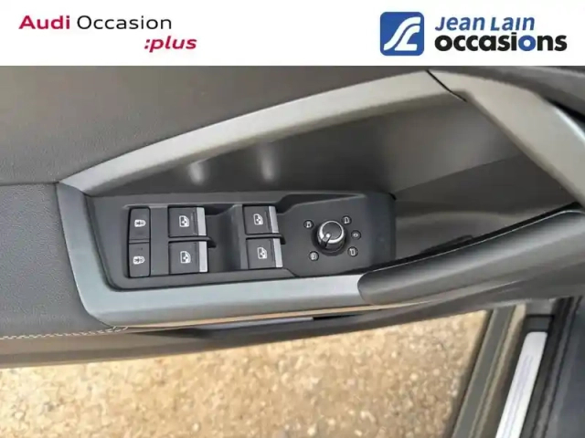 Audi Q3 35 tdi 150 ch s tronic 7 — photo 19