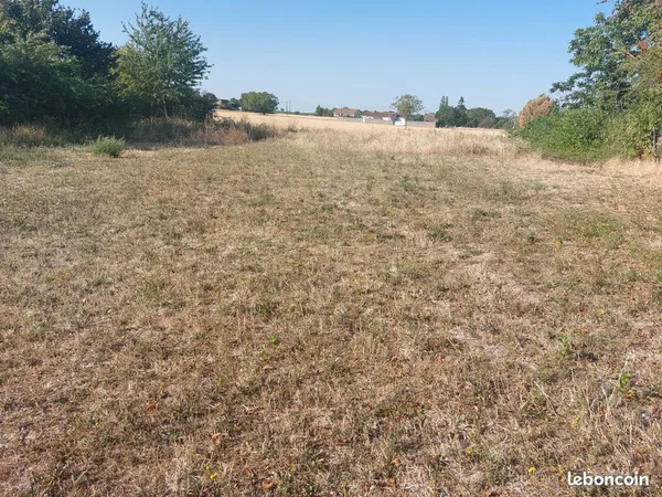 Terrain constructible Thurageau