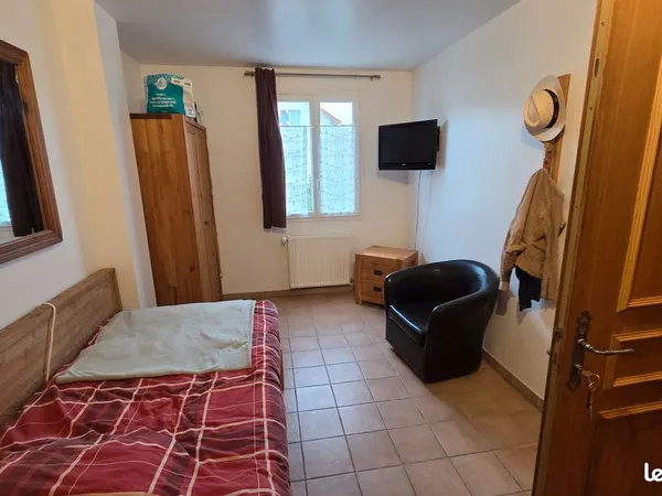Studio dans quartier pavillonnaire