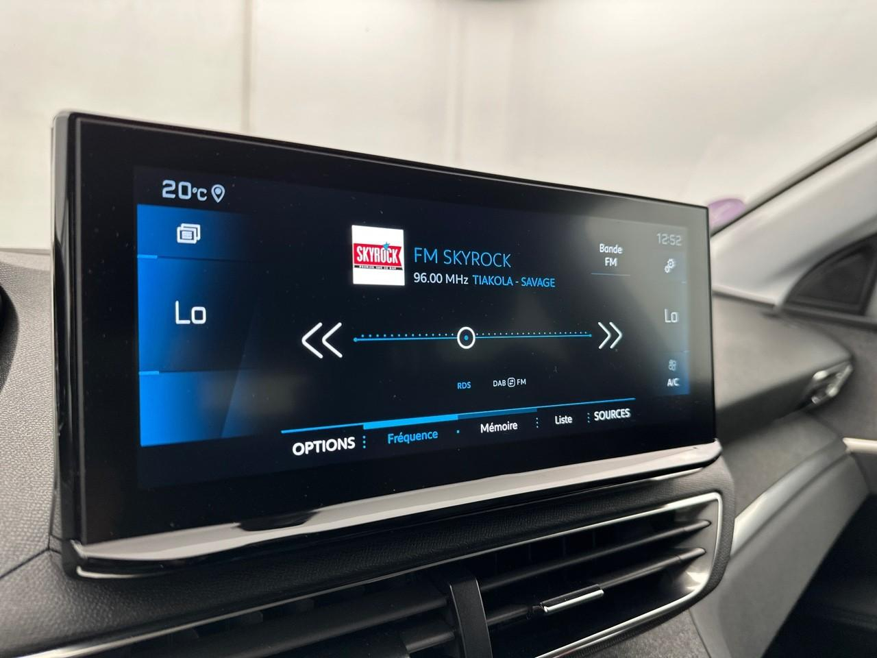 Peugeot 3008 puretech 130ch s&s eat8 allure pack — photo 23