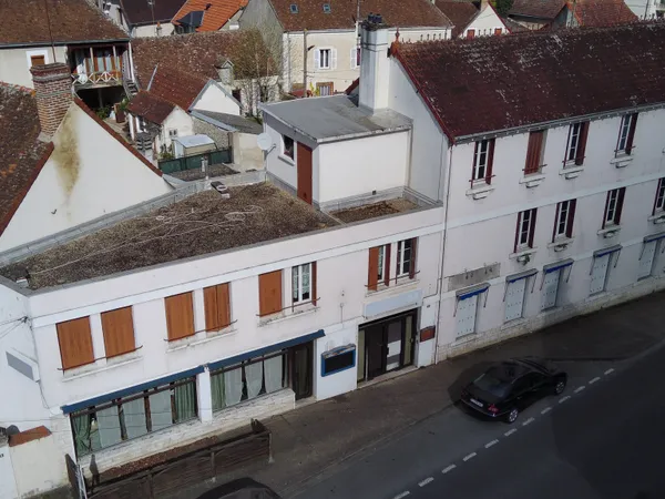 Ensemble immobilier avec ancien hôtel-restaurant et appartem
