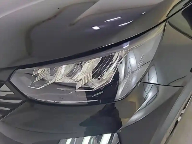 Peugeot 2008 hybrid 145 e-dcs6 — photo 41