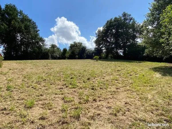 Terrain 2000 m² Manciet