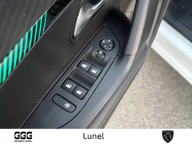 Peugeot 2008 electrique 136 ch — photo 12