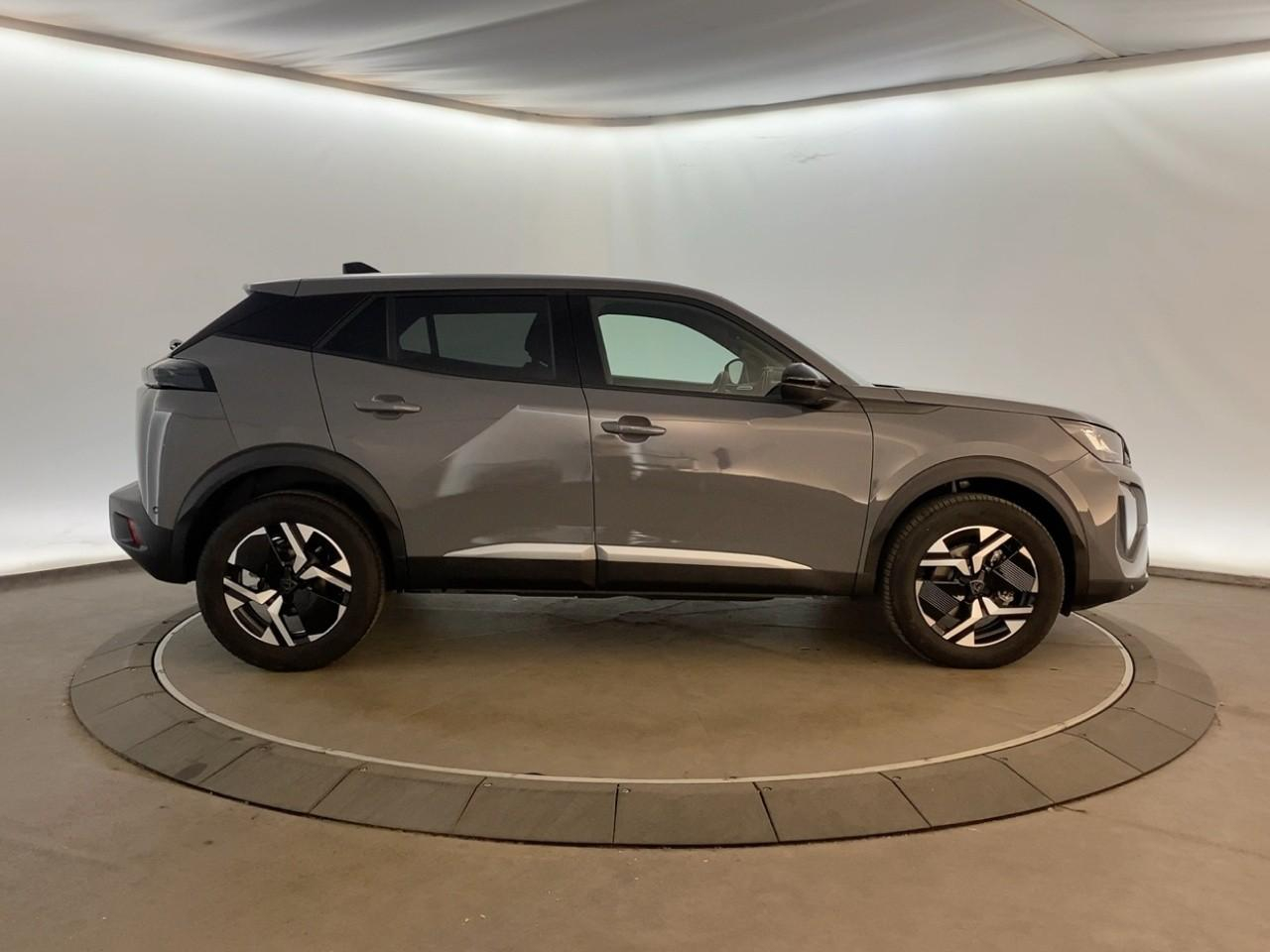 Peugeot 2008 hybrid 145 ch e-dcs6 allure — photo 4