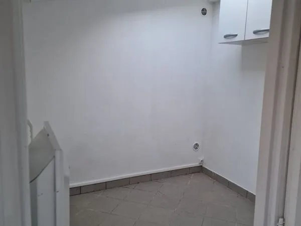 Location F1