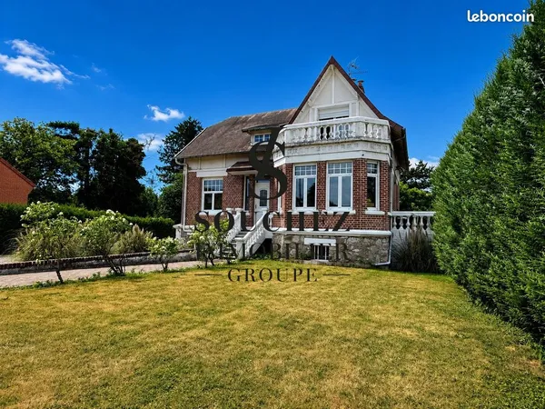 Propriété 6 pièces 196 m²