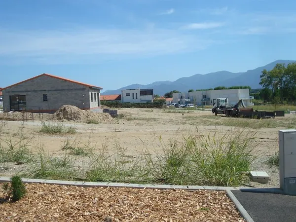 Terrain 369 m²