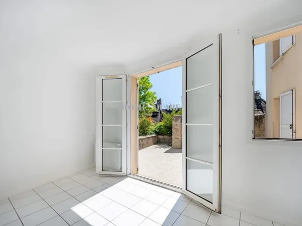 Local 2 pièces 39 m²