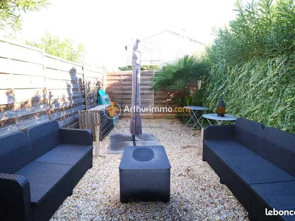Studio 1 pièce 33 m²