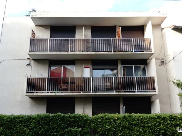 Studio meublé, 13 m2 + balcon , Boutonnet