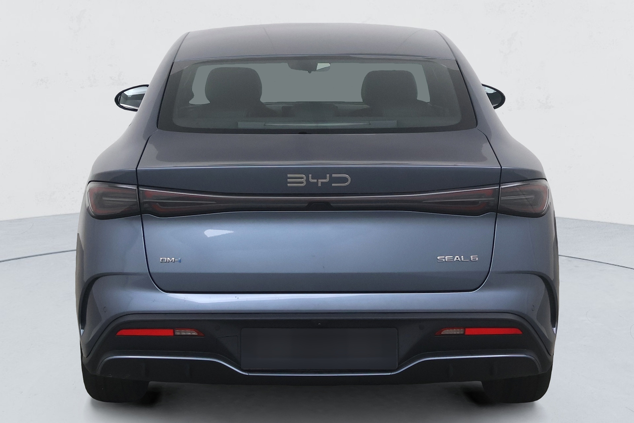 BYD Seal 6 — photo 3