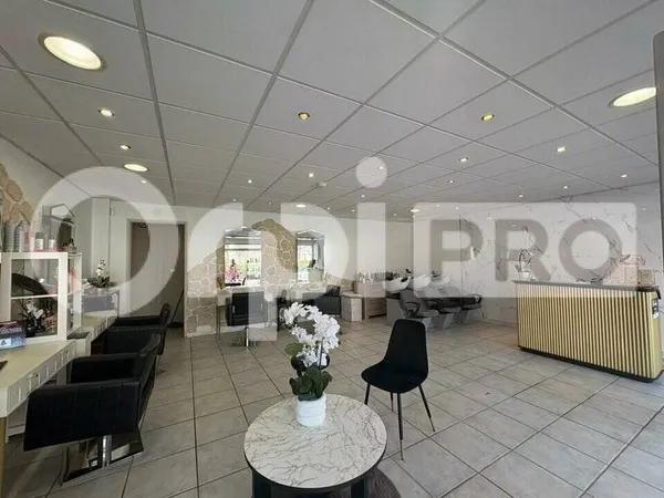 Fonds de commerce 86 m²