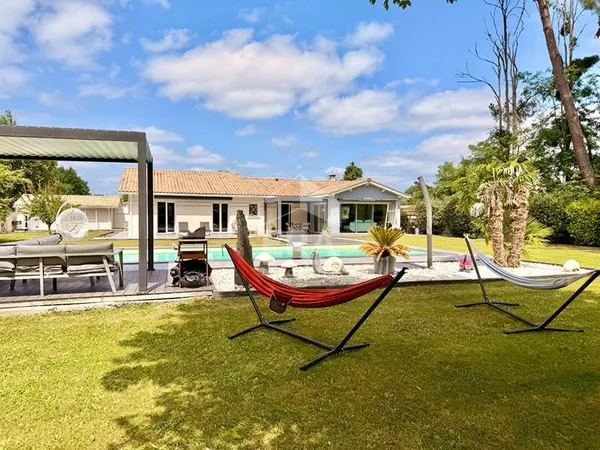 Magnifique maison 168m² au calme en lisière de forêt sur 4 092m²