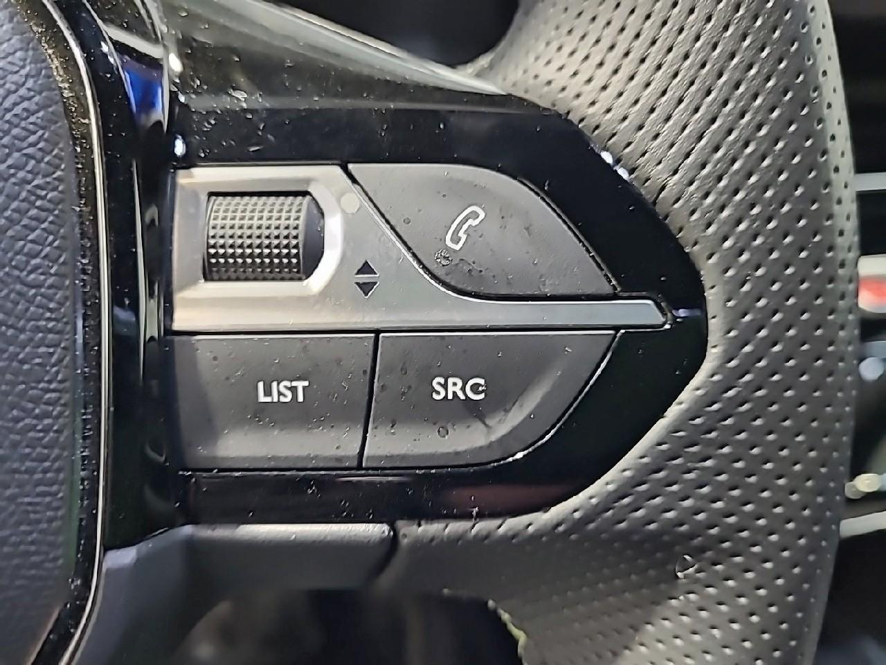 Peugeot 2008 electrique 156 ch 54 kwh gt — photo 21