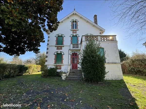 Hotel particulier 7 pièces 153 m²