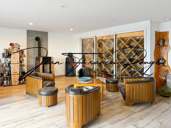 Propriété de 303 m² à Lessay avec gîte