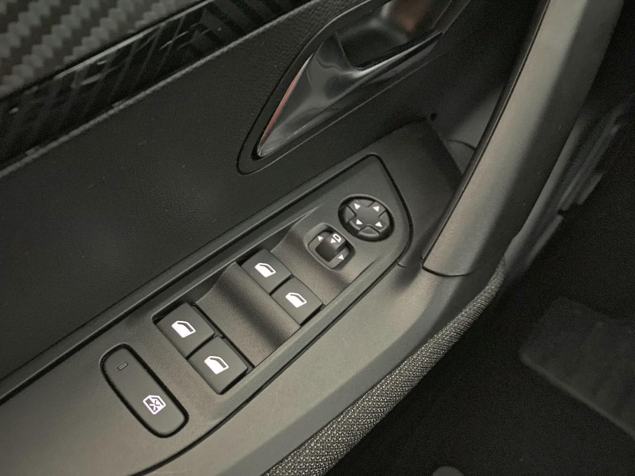 Peugeot 2008 hybrid 145 ch e-dcs6 style — photo 20